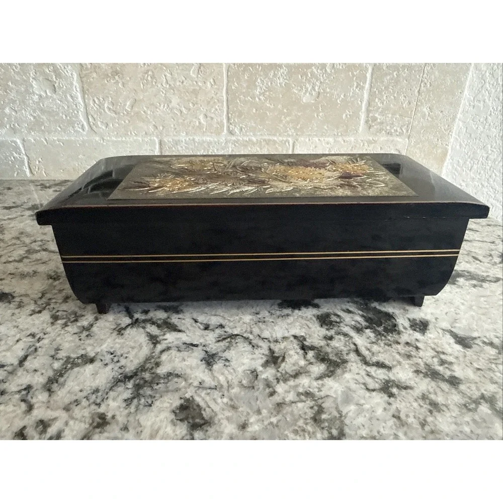 Music Jewelry Box With Floral Engraving From Japan